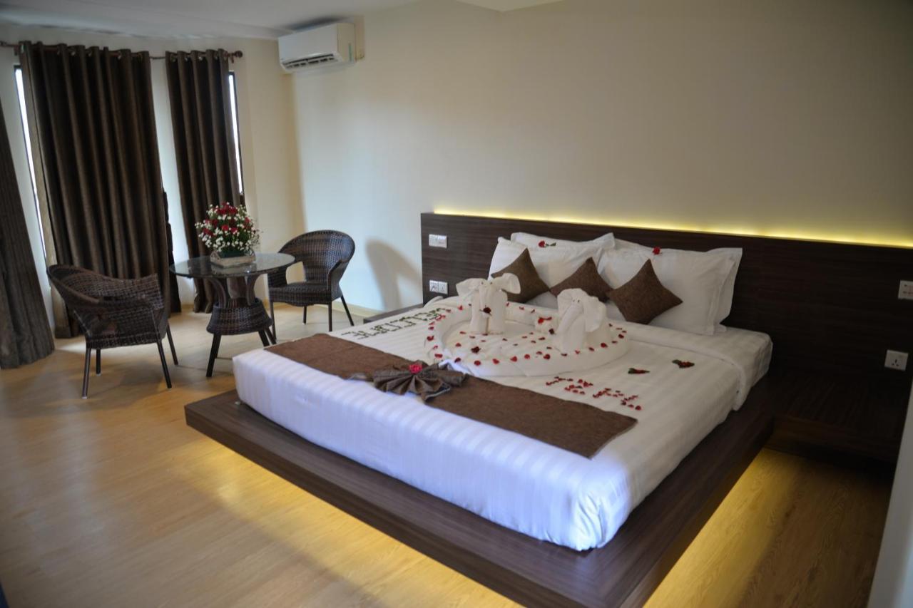 Thazin Palace A Hotel Ngapali Bagian luar foto